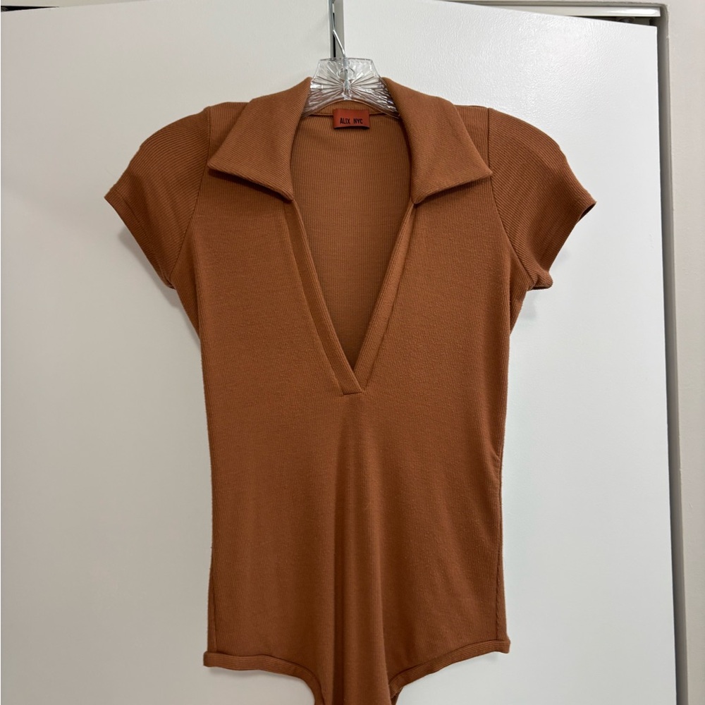 Alix NY Ribbed V-Neck Bodysuit in Brown